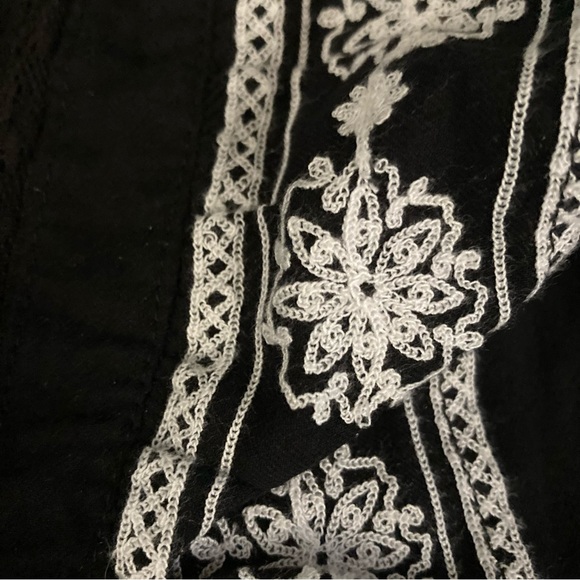 Anthropologie black embroidered ruffle sleeveless top - Picture 9 of 16